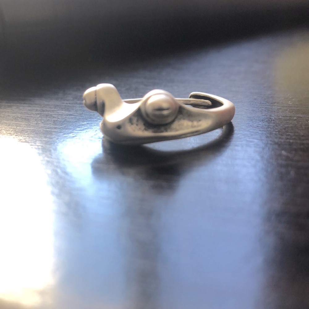NEW Frog Fashion Ring - Silver toned - Adjustable and adorable! - Picture 4 of 7